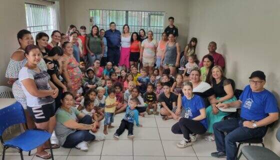 Entrega de presentes animam o Natal das crianças atendidas pelo CRAS