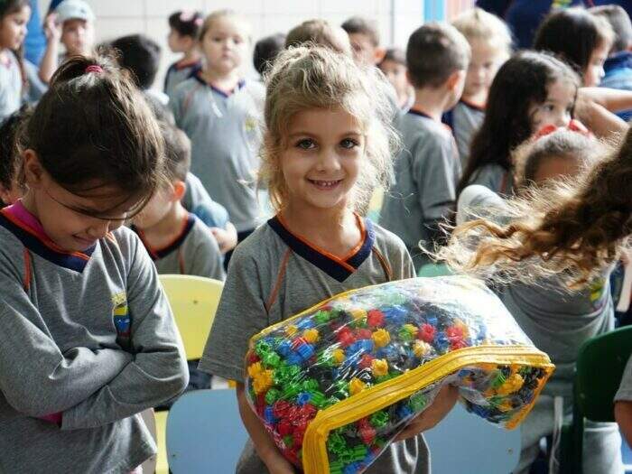 Jogos e brincadeiras no ensino fundamental da rede municipal