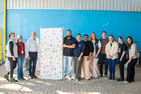 Famílias do Bairro Nova Sapucaia recebem doação de colchões