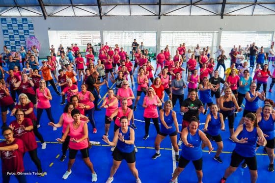 Sapucaia do Sul realiza aulão de ginástica em homenagem ao dia das mães