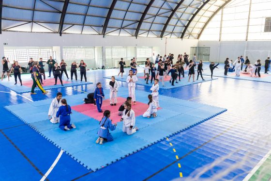 Projeto Caminho dos Campeões realiza aulão de artes marciais no Ginásio Kurashiki
