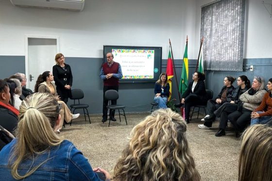 Prefeitura realiza reunião com representantes de escolas mantenedoras de Educação Infantil
