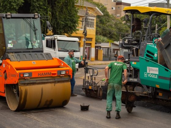 Inicia asfaltamento na Rua Nossa Senhora da Conceição