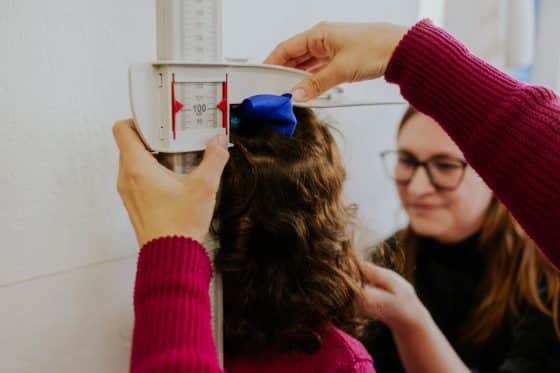 Equipe de Nutrição Escolar realiza avaliação antropométrica de estudantes da rede municipal de Sapucaia do Sul