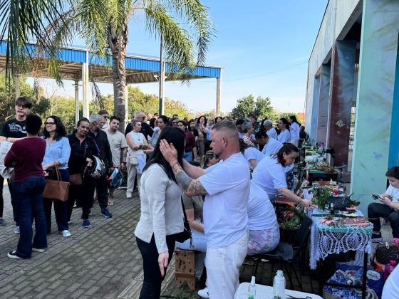 Centenas de pessoas participam da 2ªedição do Encontro de Benzedeiras de Sapucaia do Sul