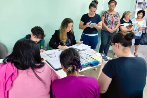 Mutirão nos Bairros realiza serviços no Loteamento Colina Verde
