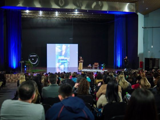 Isabel Ferrari palestra sobre Inclusão Amorosa em Sapucaia do Sul