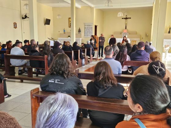 Prefeitura de Sapucaia do Sul realiza reunião com famílias de alunos da Escola Afonso Guerreiro Lima após danos causados pelo temporal