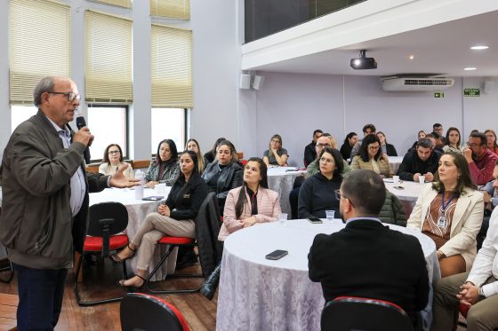 Palestra sobre Reforma Tributária reúne profissionais da área contábil