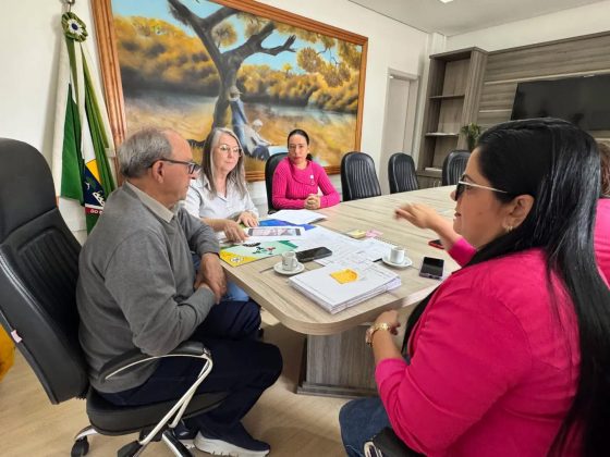 Prefeitura realiza reunião com moradores do Bairro Sete